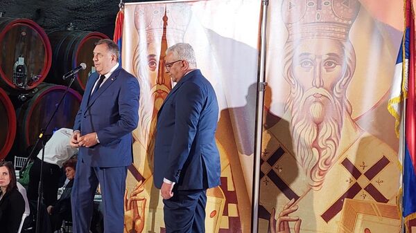 Границе нису препрека јединству српског народа: Додик у Требињу са Андријом Мандићем