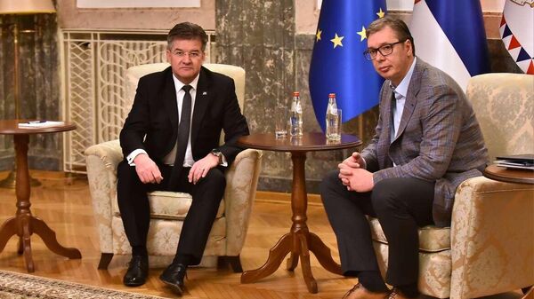 Predsednik Srbije Aleksandar Vučić i izaslanik EU Miroslav Lajčak - Sputnik Srbija