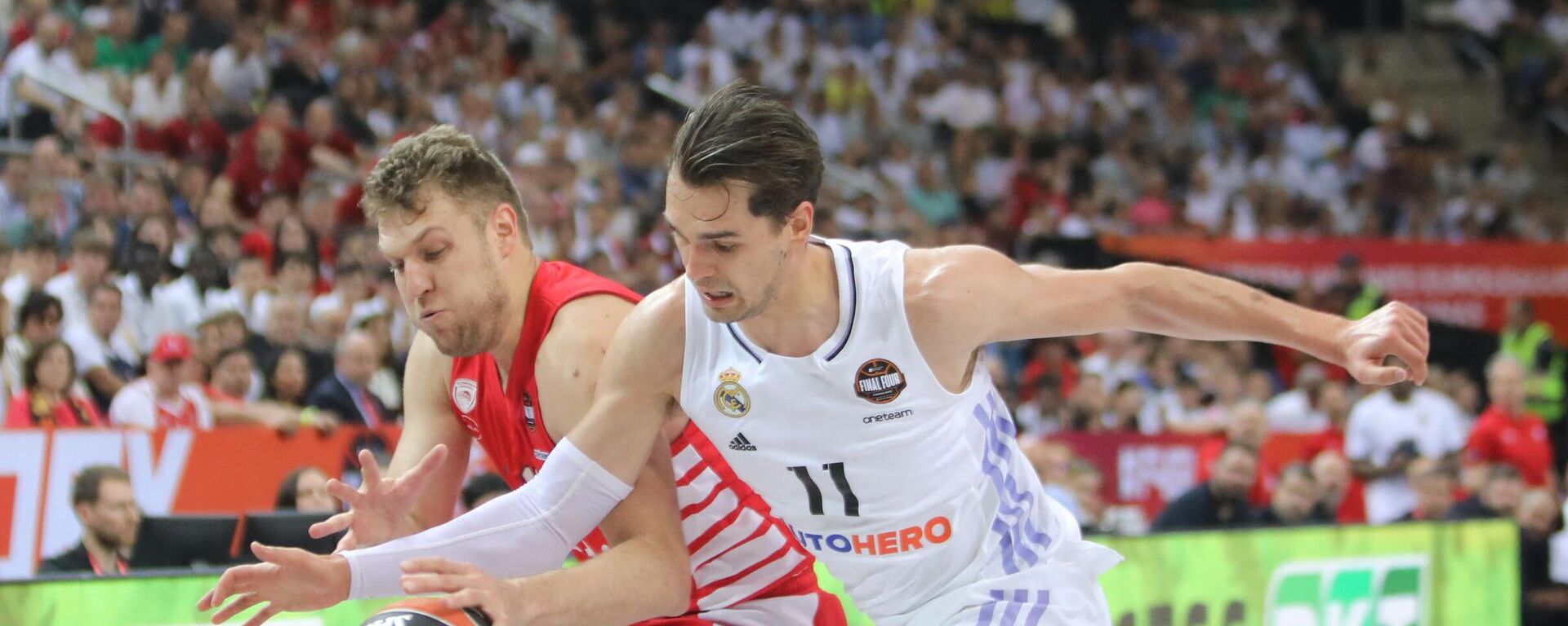 Saša Vezenkov (levo) - Sputnik Srbija, 1920, 05.07.2023