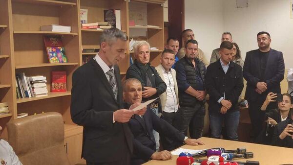 Нови градоначелник Звечана Иљир Пеци положио је заклетву у селу Бољетин које се налази у општини Звечан - Sputnik Србија