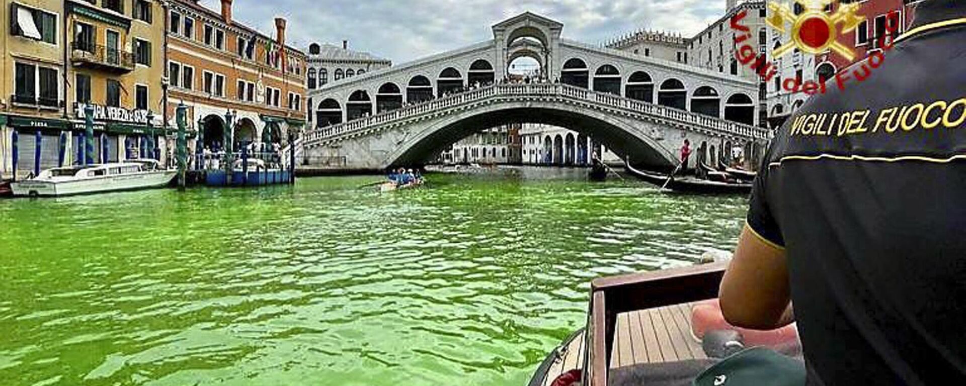 Зелена вода у Великом каналу у Венецији - Sputnik Србија, 1920, 28.05.2023