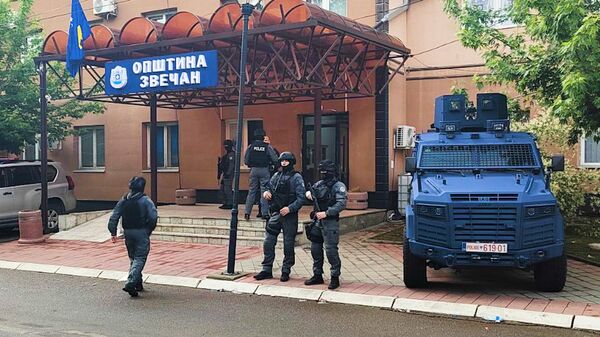 Pripadnici specijalne jedinice tzv. kosovske policije kod opštine Zvečan - Sputnik Srbija