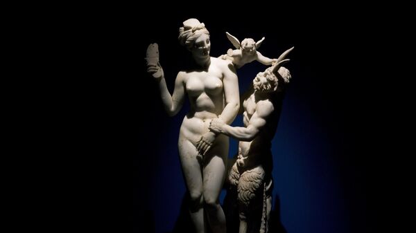 Статуа богиње Афродите, бога Пана и бога Ероса - Sputnik Србија