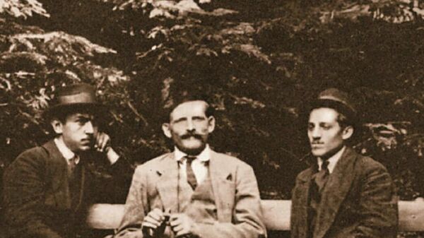 Трифко Грабеж, Ђуро Шарац и Гаврило Принцип на Калемегдану, мај 1914 - Sputnik Србија