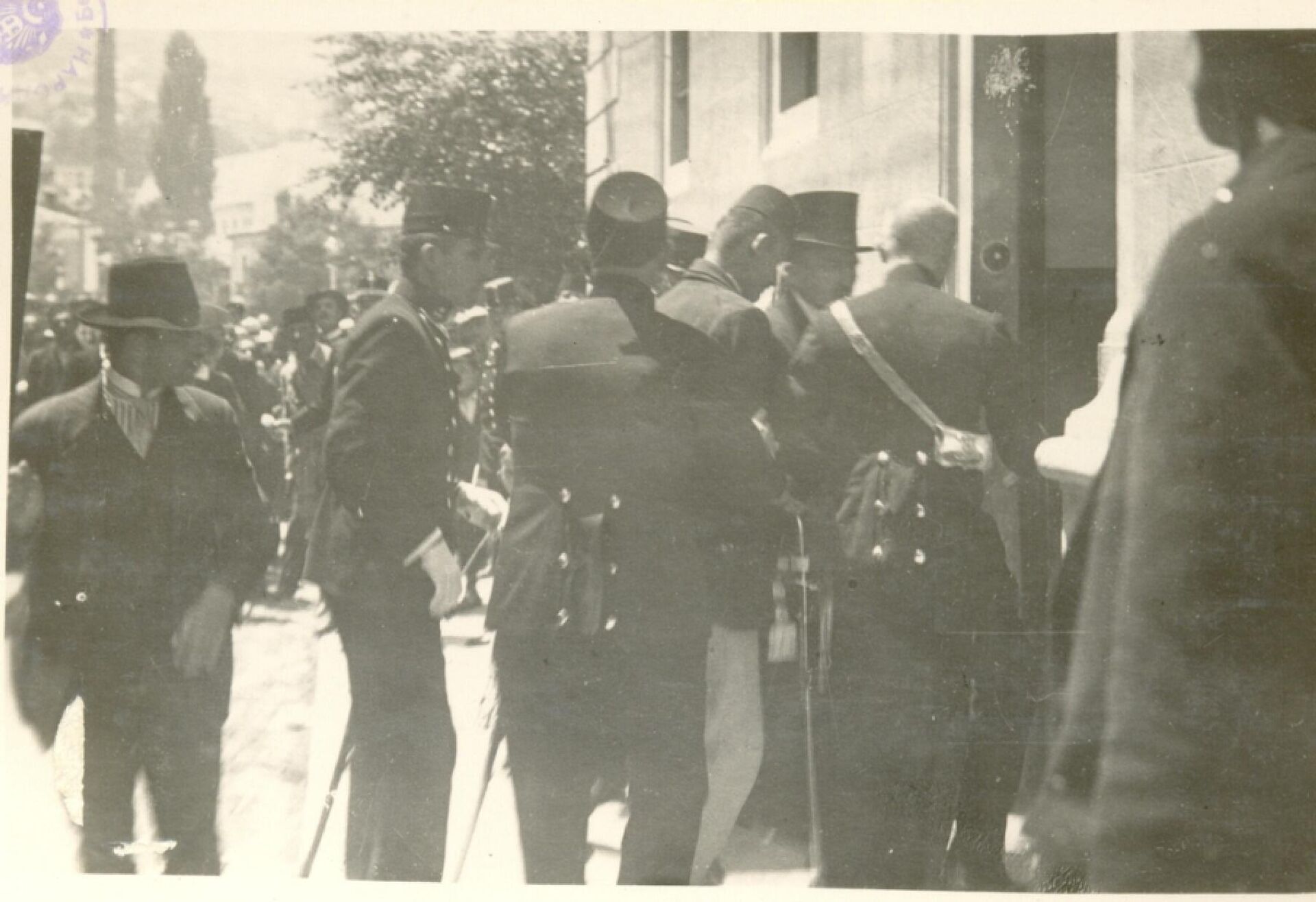 Тренутак када ухапшени долазе у полицијску станицу - Sputnik Србија, 1920, 22.06.2023