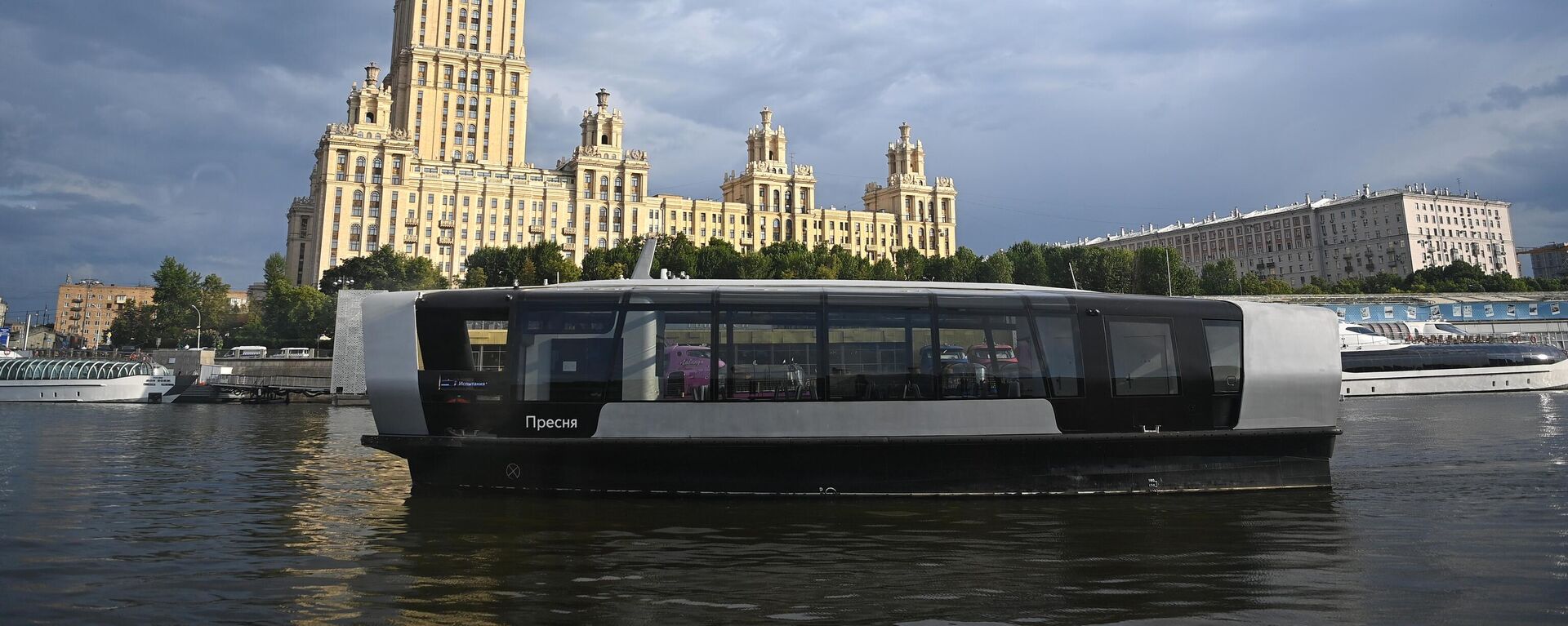 Эlektričeskiй rečnoй tramvaйčik v Moskve - Sputnik Srbija, 1920, 18.07.2025