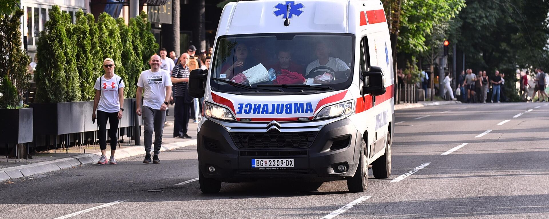 Vozilo Hitne pomoći na ulici - Sputnik Srbija, 1920, 17.07.2023