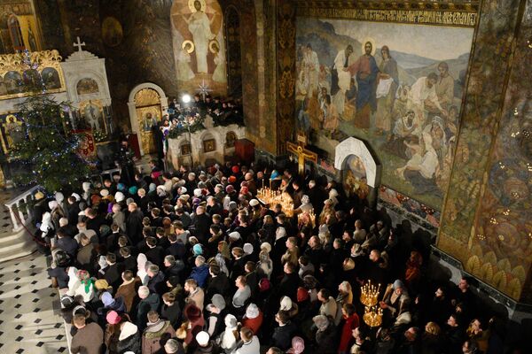 Лавру је основао Антоније Кијевско-Печерски. Он је имао ученика Теодосија. И њих двојица се поштују као оснивачи лавре. - Sputnik Србија