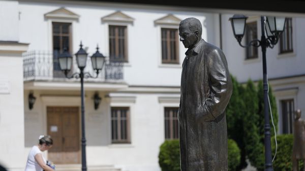 Spomenik Ivi Andriću u Andrićgradu - Sputnik Srbija