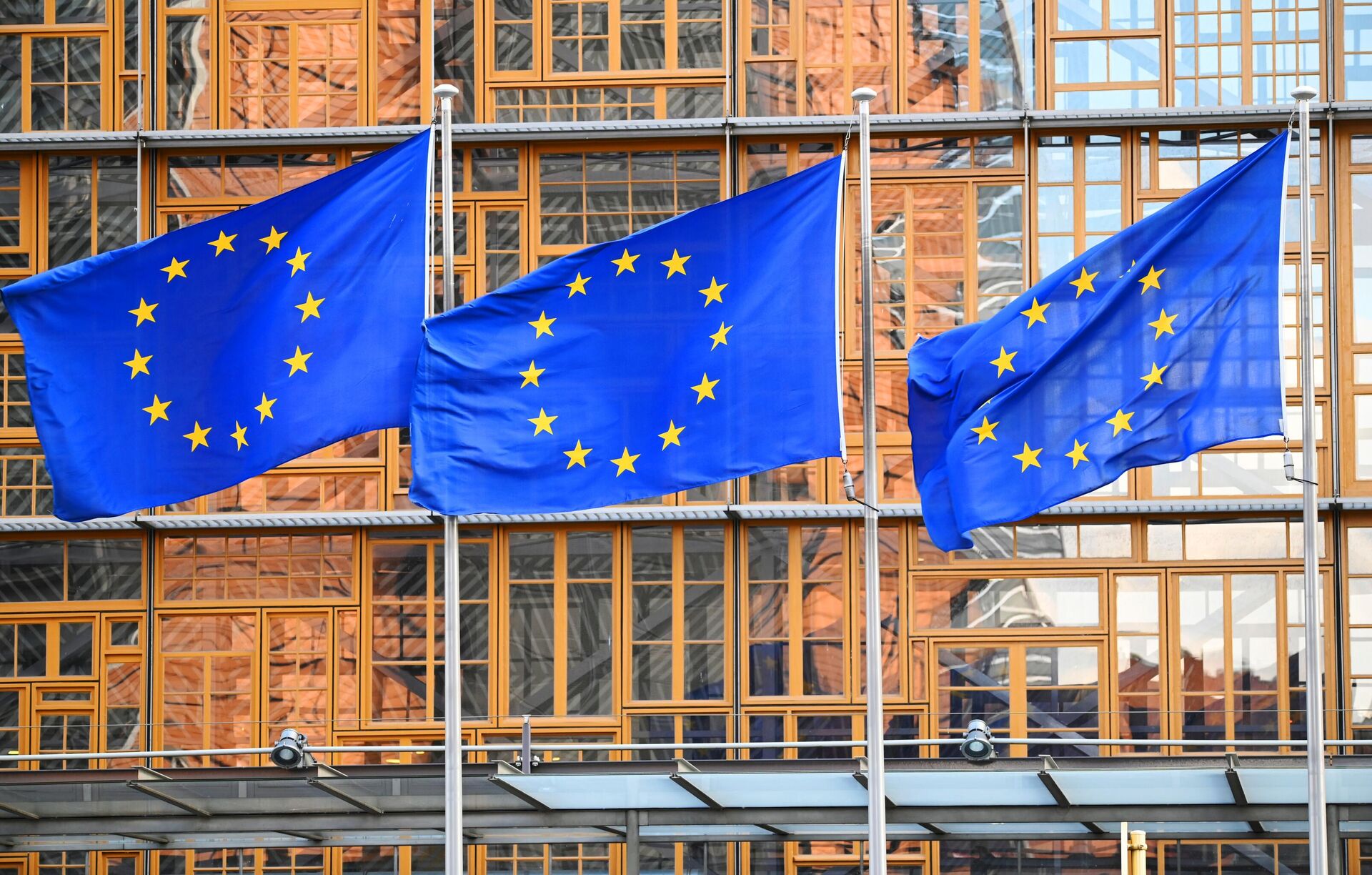 Zastave EU u Briselu Zastave EU u Briselu - Sputnik Srbija, 1920, 28.05.2025
