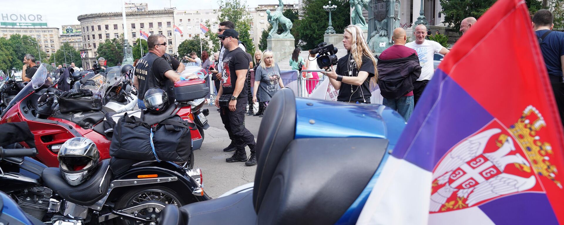 Bajkeri Srbije u organizaciji Bajk rok misije, krnuli su po osamnaesti put u humanitarnu akciju na Kosovu, - Sputnik Srbija, 1920, 07.07.2023