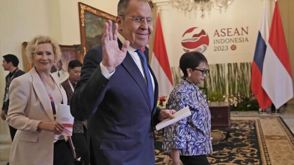Ministr inostrannыh del RF Sergeй Lavrov na sammite ASEAN v Džakarte - Sputnik Srbija