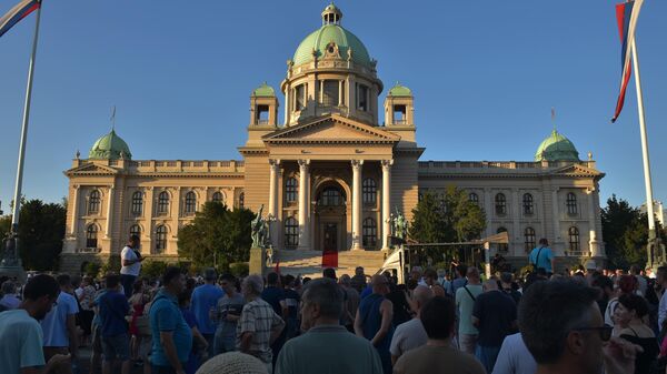 Протест Србија против насиља испред Скупштине - Sputnik Србија