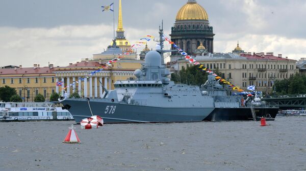 Мали ракетни брод Бурја на проби параде за Дан ратне морнарице Русије у Санкт Петербургу - Sputnik Србија