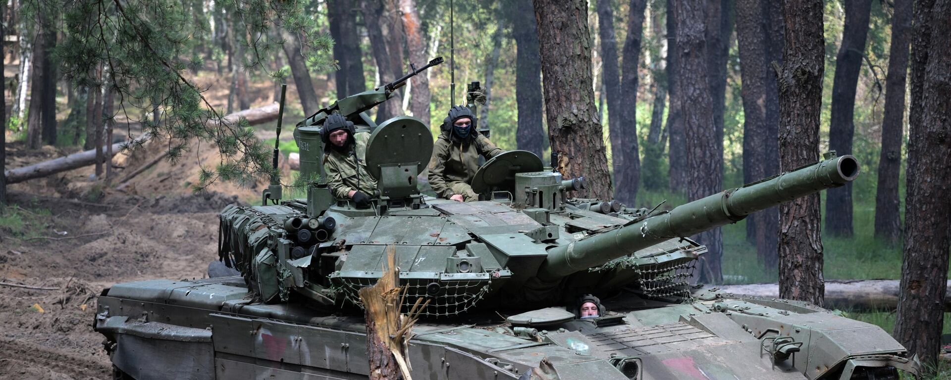 Tenk T-90M proriv grupa snaga Centar u zoni specijalne vojne operacije - Sputnik Srbija, 1920, 22.08.2023