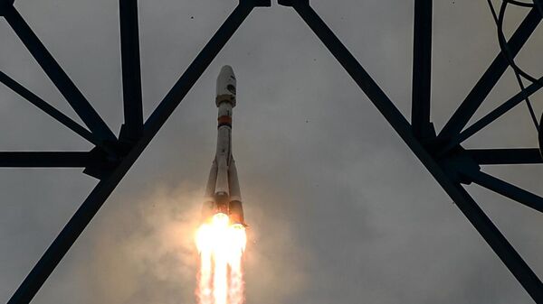 Poletanje rakete Sojuz 2.1b sa automatskom stanicom Luna 25 - Sputnik Srbija