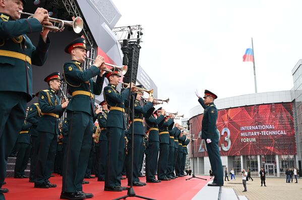 Vojni orkestar na Međunarodnom vojno-tehničkom forumu „Armija-2023“. - Sputnik Srbija