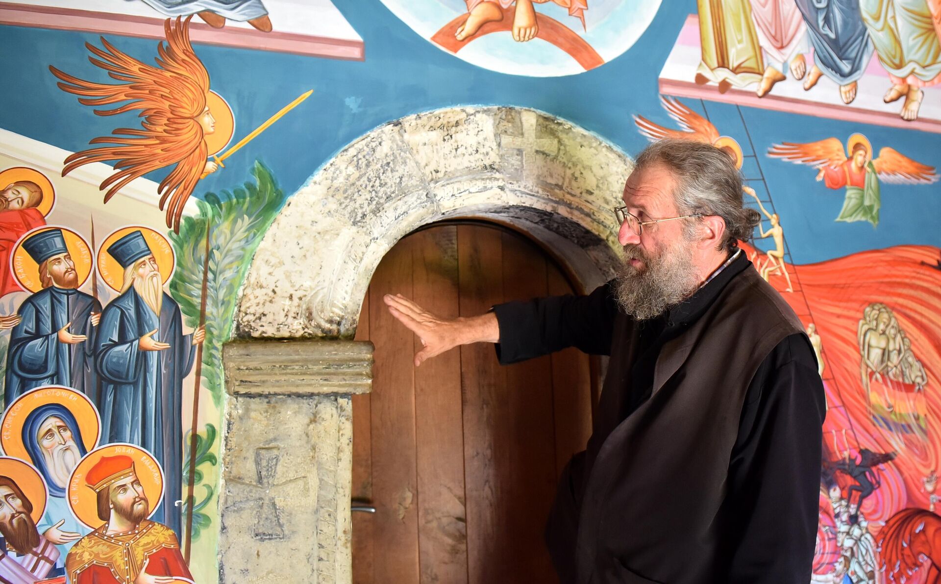 Protojerej Ljubinko Korićanac paroh crkve u Kaoni - Sputnik Srbija, 1920, 17.08.2023