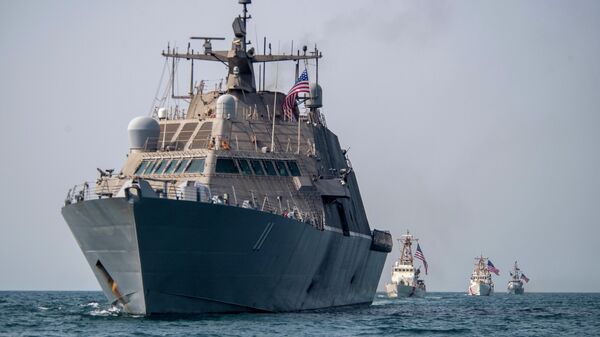 Амерички ратни брод Сијукс сити у Персијском заливу - Sputnik Србија