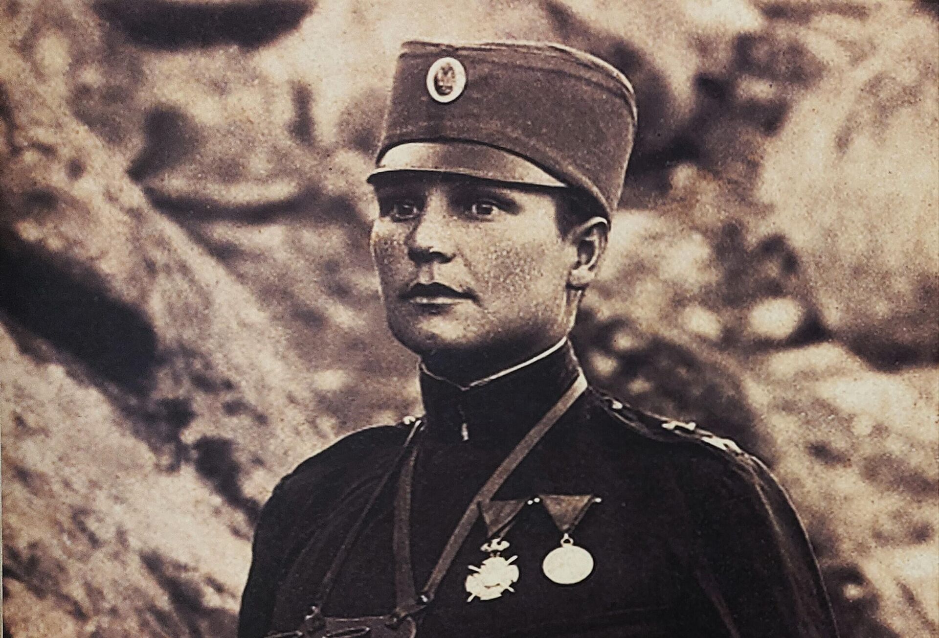 Детаљ са портрета Милунке Савић, изложеном у Народном музеју Краљева - Sputnik Србија, 1920, 27.02.2026