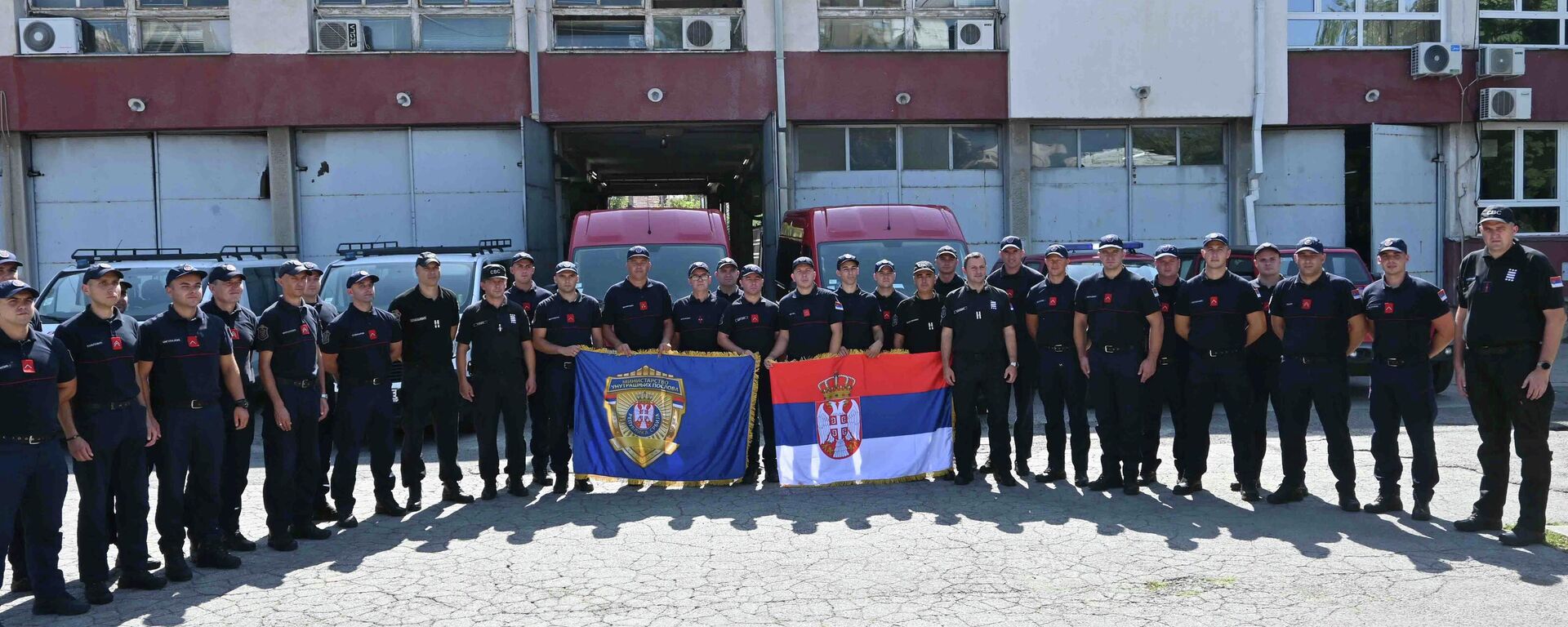 Srbija uputila 30 vatrogasaca kao pomoć u gašenju požara u Grčkoj - Sputnik Srbija, 1920, 26.08.2023