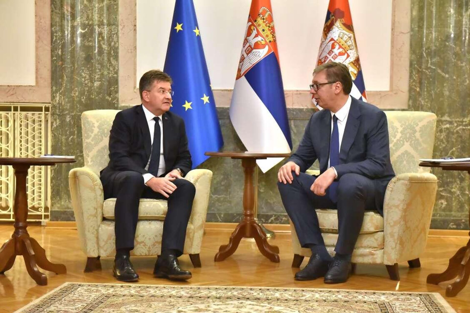 Predsednik Srbije Aleksandar Vučić i specijalni predstavnik Evropske unije za dijalog Beograda i Prištine Miroslav Lajčak
 - Sputnik Srbija, 1920, 30.08.2023