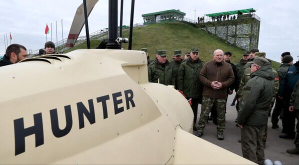 Белоруски лидер је 21. октобра 2022. године посетио војни полигон Обуз-Лесновски где су приказани белоруски дронови. - Sputnik Србија