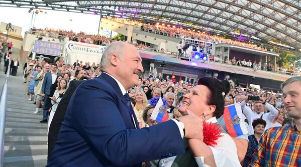 Белоруски председник 13. јула 2023. године на церемонији отварања 32. Међународног уметничког фестивала „Словенски базар“ у Витебску. - Sputnik Србија