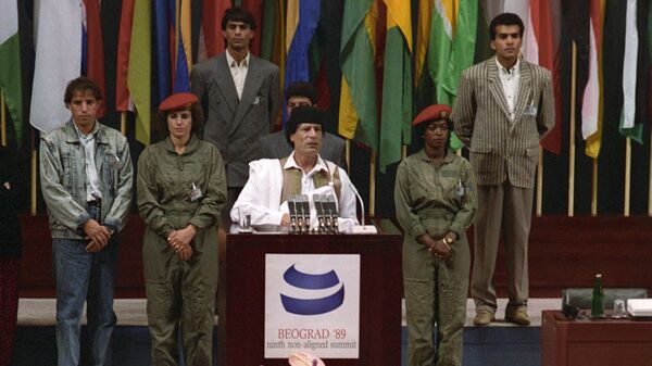 Муамер Гадафи на конференцији Покрета несврстаних у Београду - Sputnik Србија