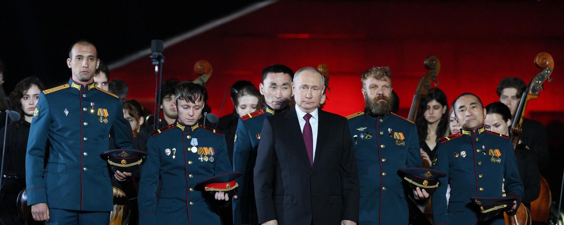 Ruski predsednik Vladimir Putin na svečanosti povodom 80 godina od pobede u Kurskoj bici - Sputnik Srbija, 1920, 08.09.2023