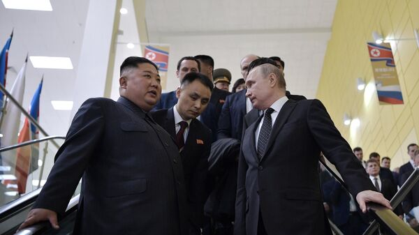 Президент РФ Владимир Путин и председатель Госсовета Корейской Народно-Демократической Республики Ким Чен Ын  - Sputnik Србија