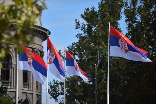 Dan srpskog jedinstva, slobode i nacionalne zastave obeležava se na dan kada je, posle godina krvavih, strašnih, dramatičnih, tragičnih i junačkih borbi, srpska vojska probila Solunski front i faktički označila početak oslobođenja Kraljevine Srbije. Za to je bilo potrebno svega 45 dana našim junačkim precima. - Sputnik Srbija