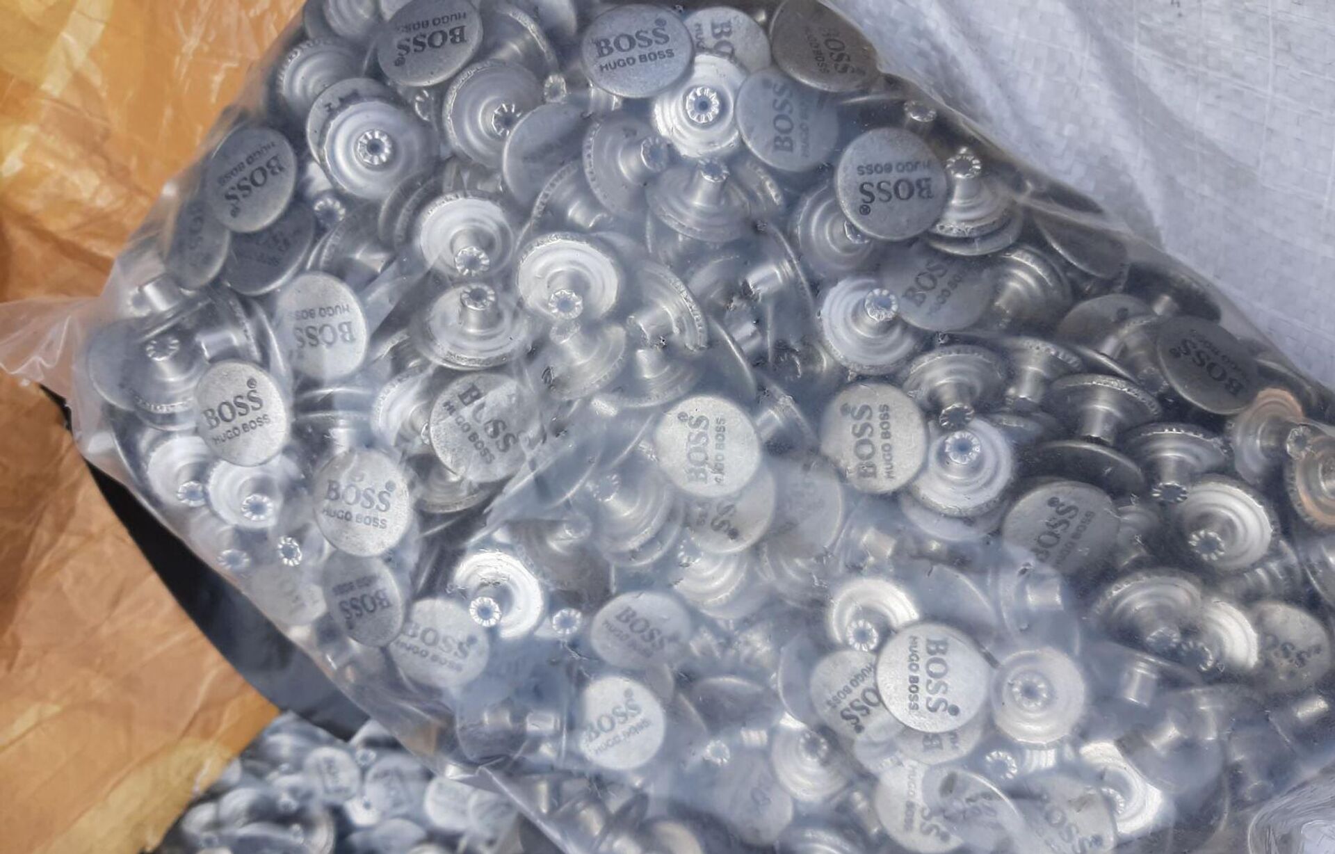 Falsifikovana roba - Sputnik Srbija, 1920, 20.09.2023