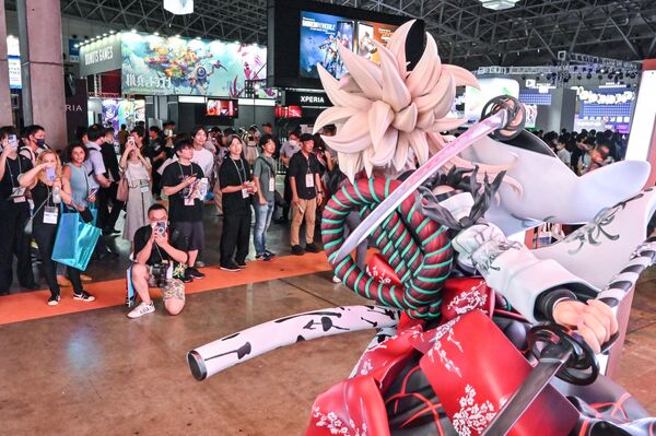 Присуство на овом догађају бројни посетиоци су забележили камерама телефона и фото-апарата. - Sputnik Србија