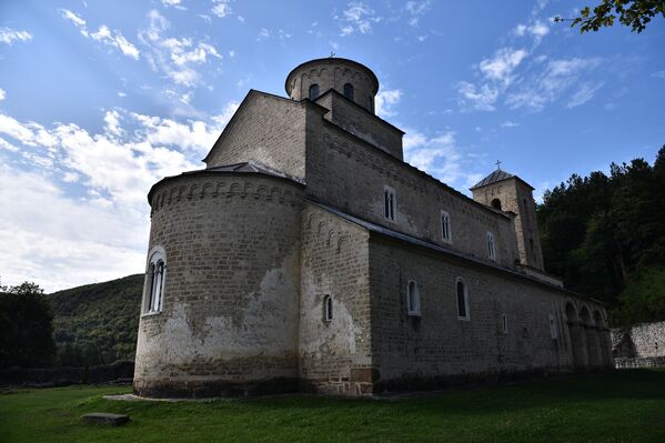 Сопоћани су један од најзначајнијих српских културних споменика, који је 1979. године уврштен на Унескову листу светске баштине у склопу споменика средњег века обједињених под заштићеном целином Стари Рас и Сопоћани. - Sputnik Србија