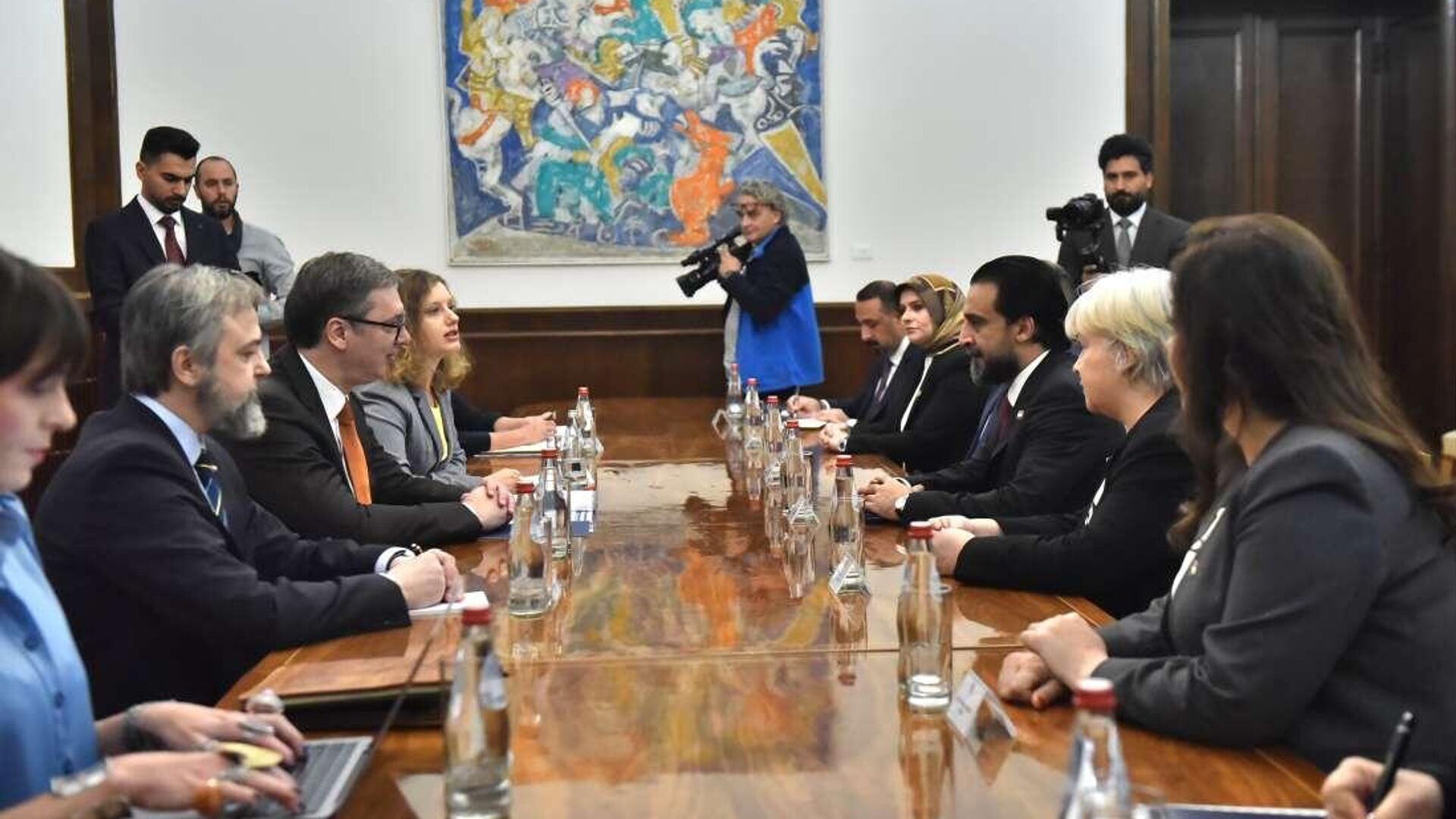 Predsednik Srbije Aleksandar Vučić sa predsednikom iračkog parlamenta Muhamedom El Halbusijem - Sputnik Srbija, 1920, 10.10.2023