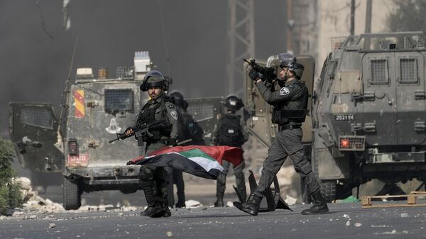 Izraelska policija tokom sukoba sa Palestincima na Zapadnoj obali - Sputnik Srbija