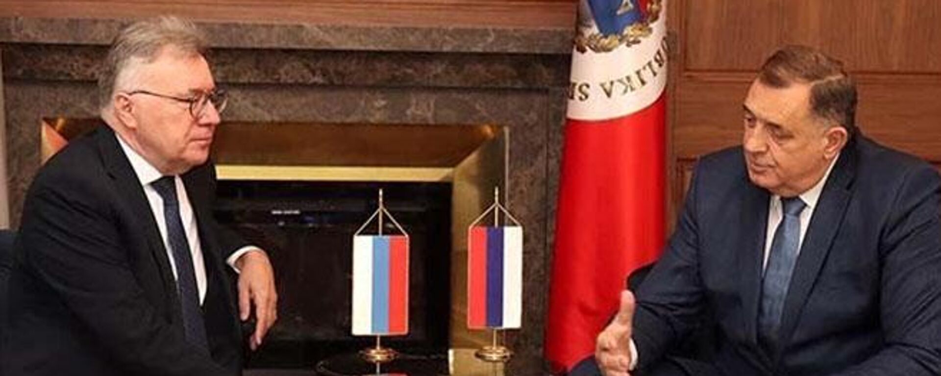 Predsednik Republike Srpske Milorad Dodik razgovarao je sa ambasadorom Ruske Federacije u BiH Igorom Kalabuhovim - Sputnik Srbija, 1920, 24.10.2023