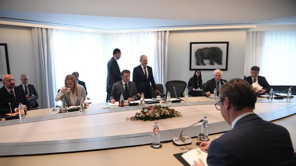 председник Србије Александар Вучић на састанку са европским званичницима у Бриселу - Sputnik Србија