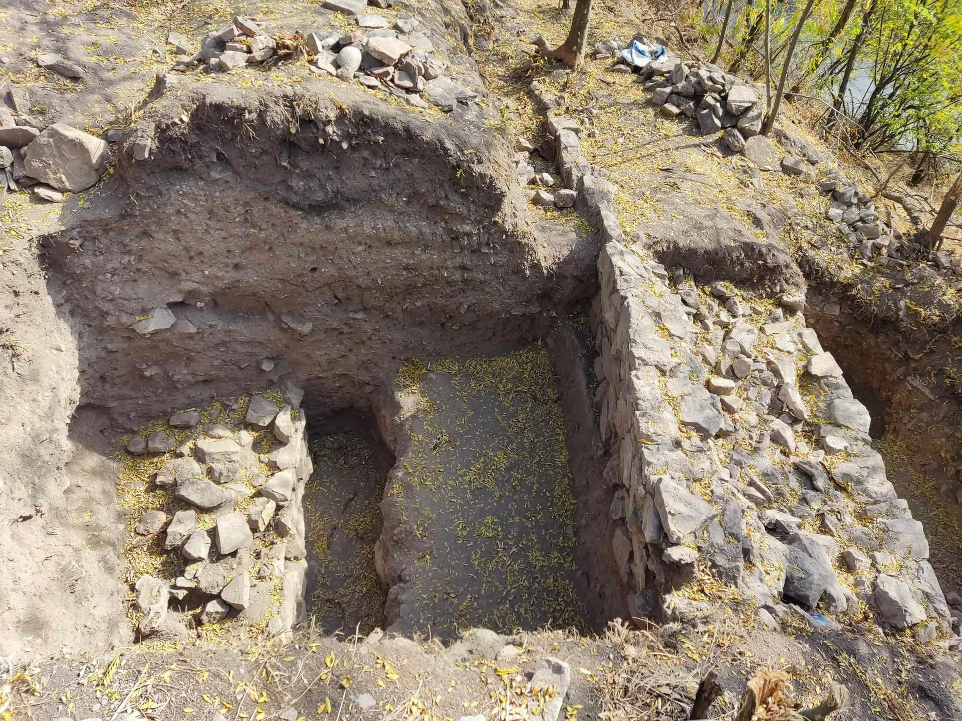 Последње откриће археолога, уз средњевековне бедеме су насипани земљани грудобрани и укопавани ровови у Великом рату - Sputnik Србија, 1920, 27.10.2023
