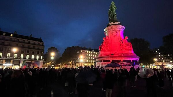 Protest u znak podrške Palestincima na Trgu Republike u Parizu - Sputnik Srbija