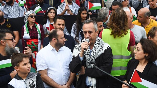 Muhamed al Namur govori na skupu podrške Palestincima u Beogradu - Sputnik Srbija