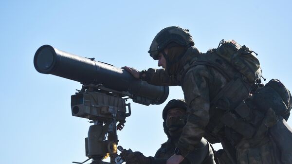 Protivtenkovski raketni sistem kornet ruskih izviđačkih jedinica u zoni specijalne vojne operacije - Sputnik Srbija