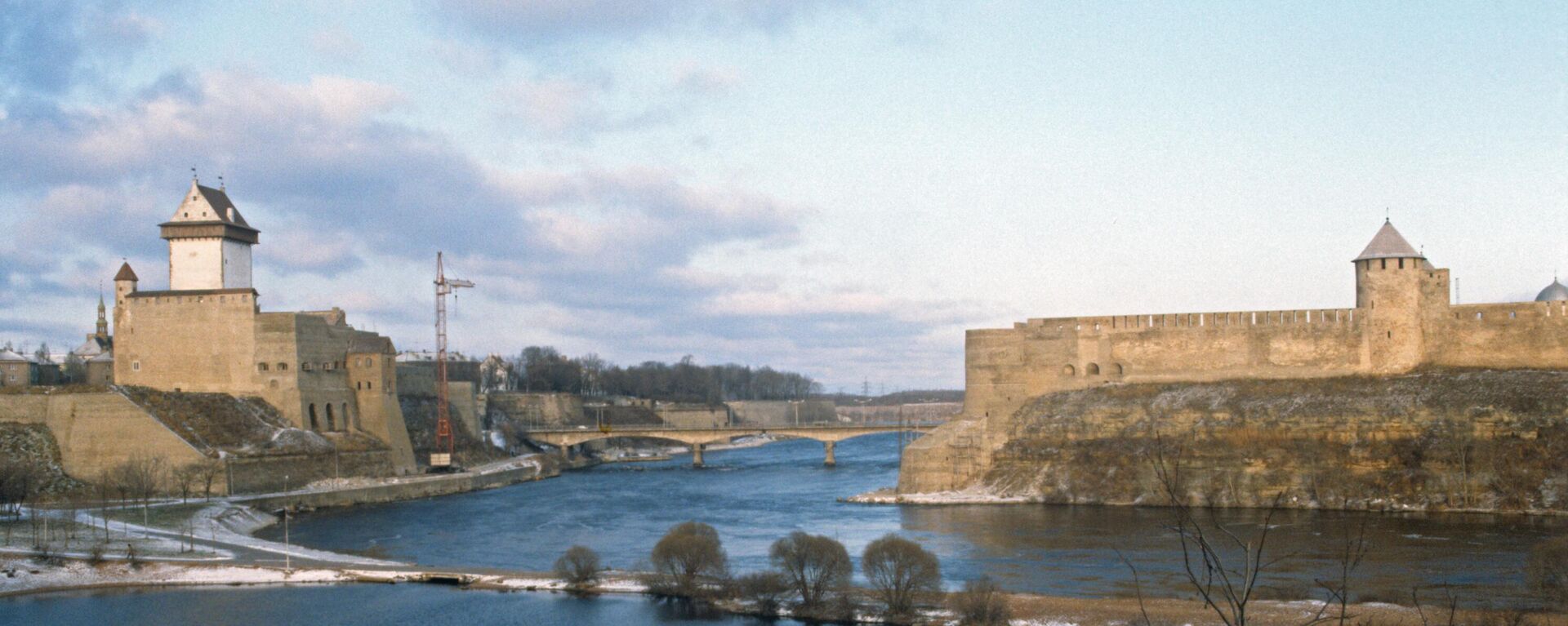 Estonski grad Narva i ruski Ivangorod - Sputnik Srbija, 1920, 24.11.2023