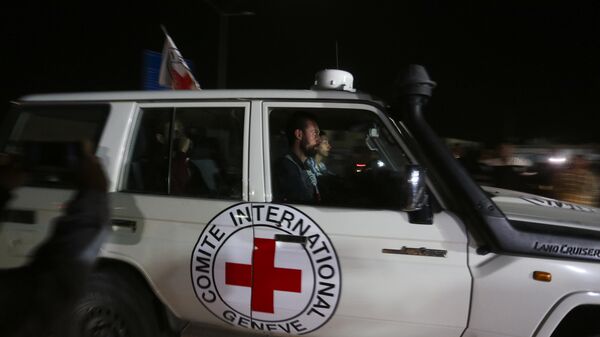 Црвени крст превози таоце из Појаса Газе у Египат - Sputnik Србија