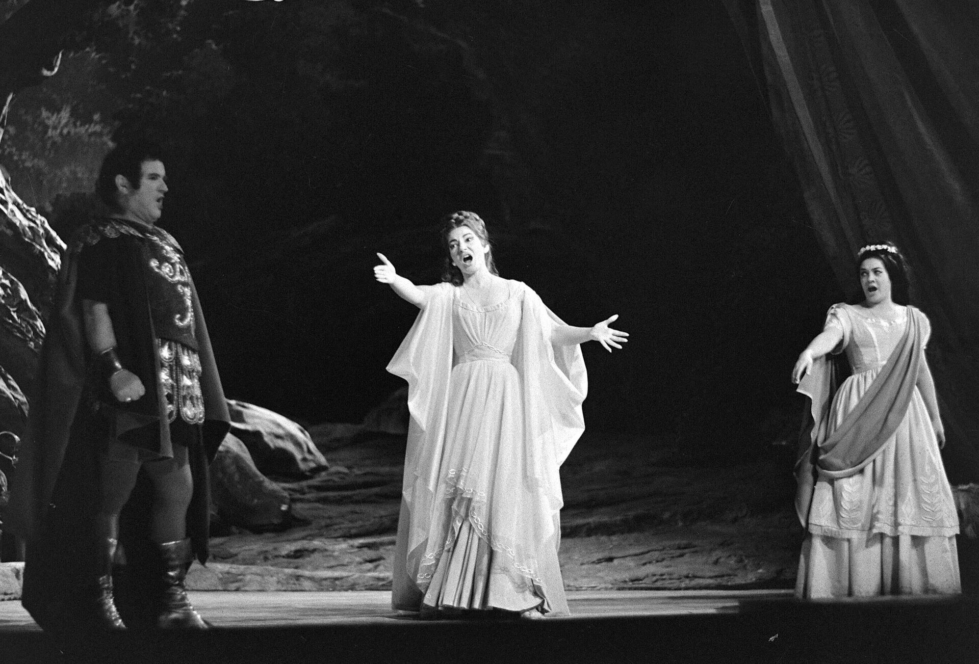 Марија Калас као Норма у Париској опери 1964. године - Sputnik Србија, 1920, 02.12.2023