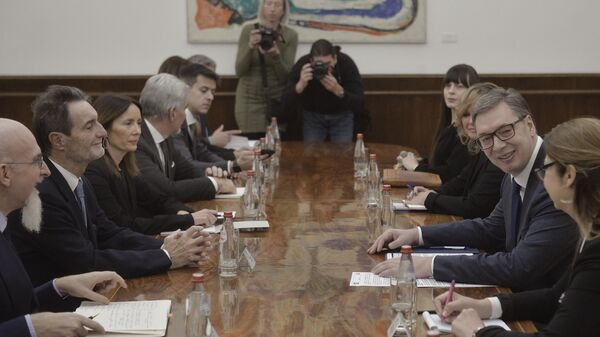 Predsednik Srbije Aleksandar Vučić razgovarao je sa predsednikom italijanske regije Lombardija Atiliom Fontanom - Sputnik Srbija