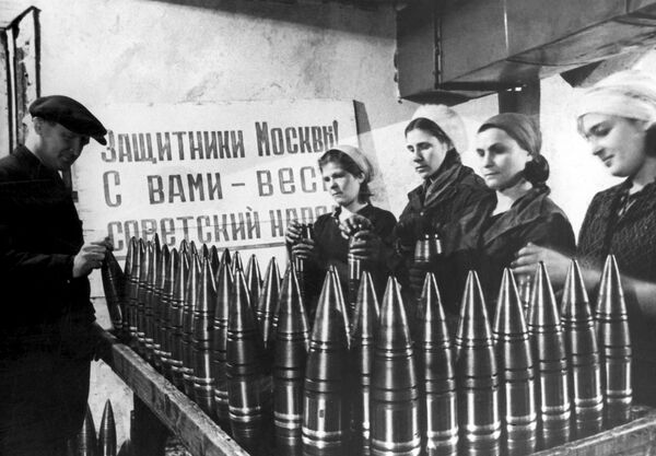 Производња муниције у једној од московских фабрика. Други светски рат 1941-1945. године. - Sputnik Србија