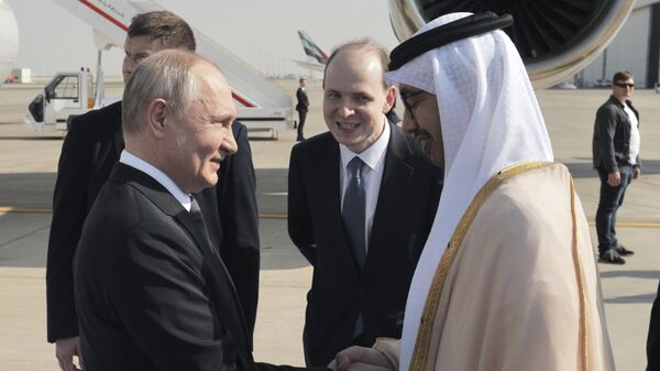 Predsednici Rusije i UAE, Vladimir Putin i Muhamed Bin Zaidom el Nahjan - Sputnik Srbija