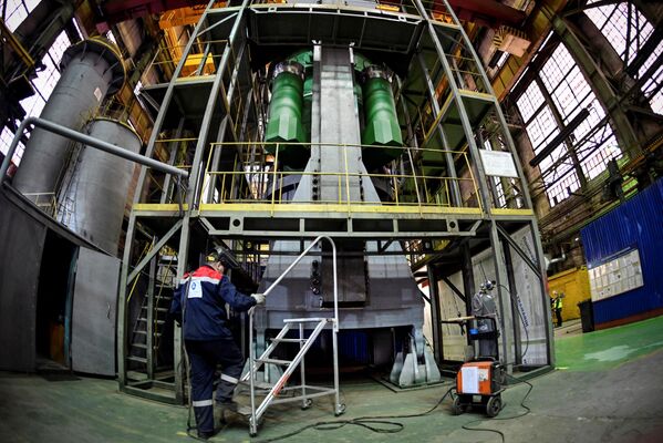 Захваљујући оваквом дизајну, реактор је 1,7 пута лакши и двоструко компактнији и готово за 20 одсто снажнији од реактора типа КЛТ, који су пре овога примењивани на руским нуклеарним ледоломцима. - Sputnik Србија